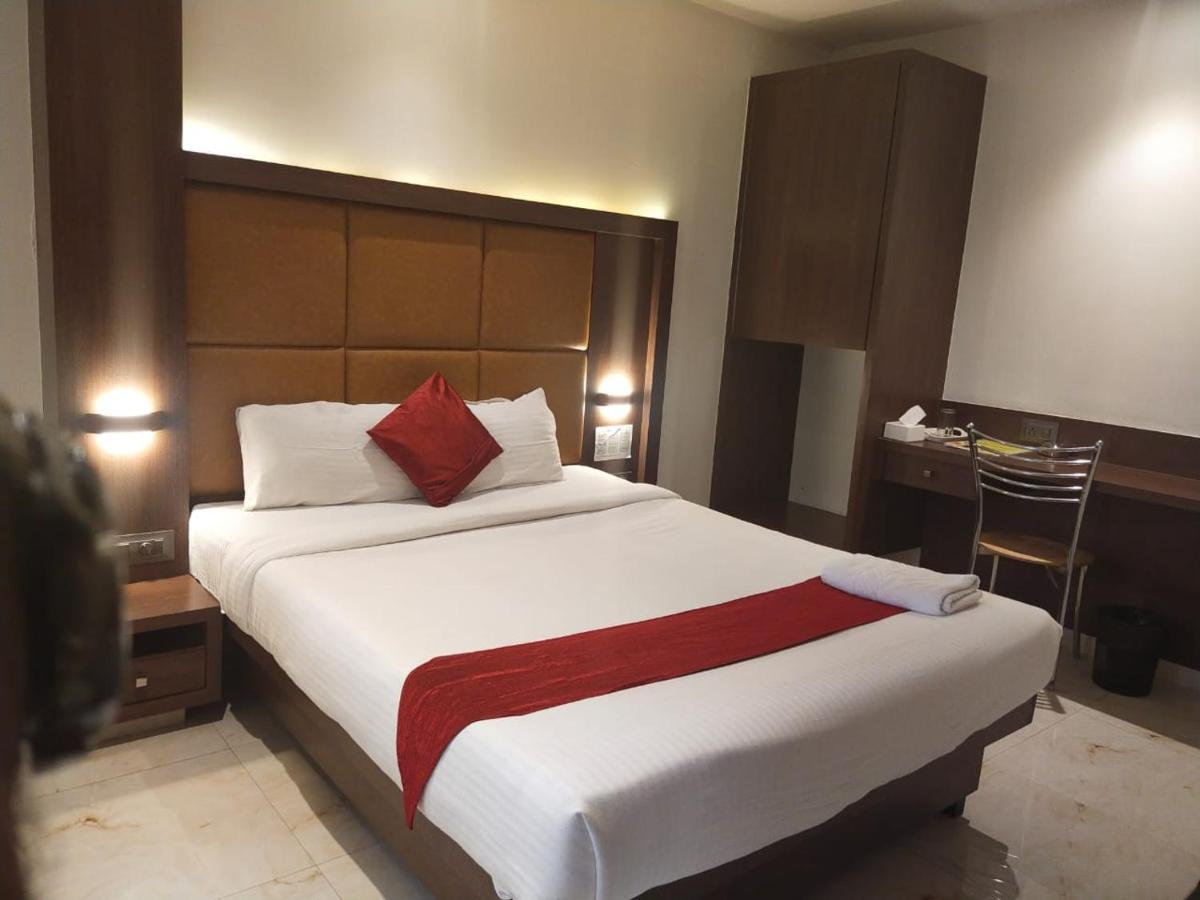 Hotel Monarch Express Near Karnala Sports Academy Panvel,Navi Mumbai Bagian luar foto